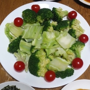 トマト味バーニャカウダソースで温野菜